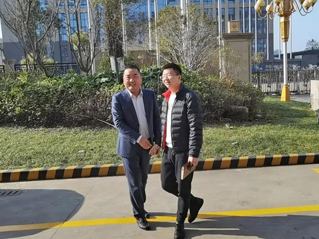 新春伊始，，，，，，，龙湾区空港管委会向导率队莅临集团走访慰问